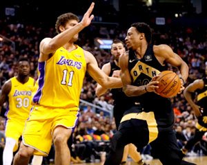 oronto Raptors haben im Spiel gegen Los Angeles Lakers gewonnen oronto Raptors haben im Spiel gegen Los Angeles Lakers gewonnen